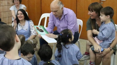 Grindetti participó de una jornada de “Abuelos Cuenta Cuentos”