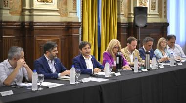 CFK ataca con reelecciones y Kicillof le responde con ministerios