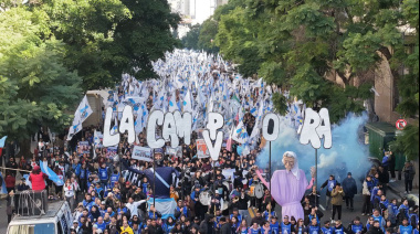 Advierten que Máximo presiona con la Plaza de apoyo a CFK para tener la lapicera