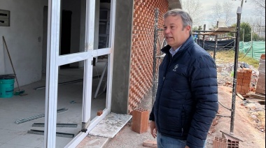 Cascallares recorrió la obra de la nueva delegación municipal de Glew