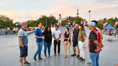 Mantegazza y Barrios inauguraron el nuevo skate park