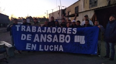 Trabajadores recuperaron tradicional papelera y van por la expropiación