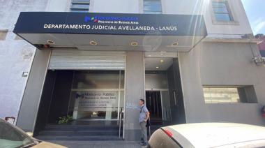 Un medico forense que asistió a la escena de un crimen murió de un infarto