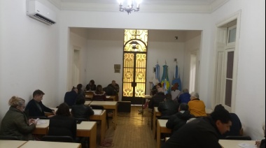 En una nueva sesión se aprobó el aumento a trabajadores municipales y el cambio de sentido a calles de Canning