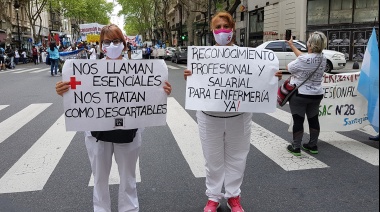 Trabajadoras de la salud cobran menos que los varones y sufren mayor maltrato