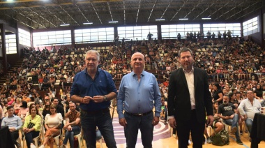 El ENACOM entregó tablets en Lanús