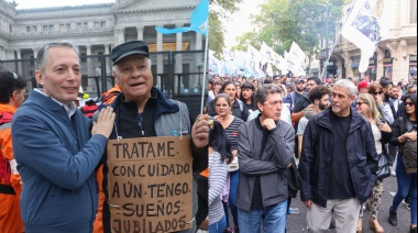 La dirigencia política de la región dijo presente en la marcha de los jubilados antes del paro de la CGT
