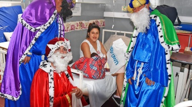 Los niños pacientes del Meléndez y del Oñativia recibieron a los Reyes Magos