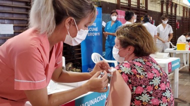 En el distrito se comenzó a vacunar a los mayores de 70 y a los vecinos en grupos de riesgo
