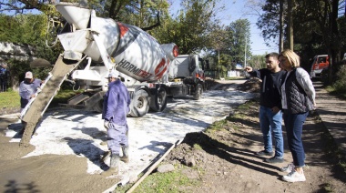 En Almirante Brown se multiplican las obras de pavimento