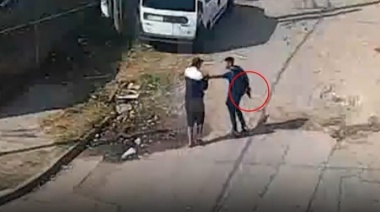 Policía quedó filmado mientras robaba con su arma reglamentaria en Lanús
