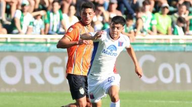 Banfield perdió sobre la hora y no levanta cabeza