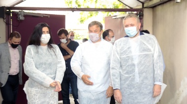 Cascallares y Volnovich participaron en la primera jornada de vacunación contra coronavirus para adultos mayores