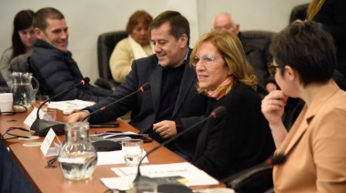 Martínez criticó que la agenda de la oposición “pasa por el show mediático”