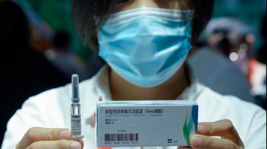 Inminente aprobación de la vacuna china para aplicar a mayores de 60 años