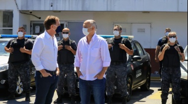 Grindetti presentó junto a Santilli móviles policiales cedidos por la Ciudad