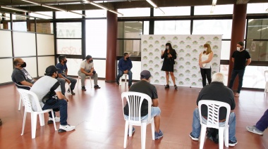 El municipio de Echeverría presentó un curso de capacitación laboral para vecinos