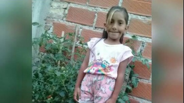 Piden donaciones para la prótesis de una nena que padece Escoliosis congénita