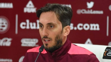 Zubeldía: "Me quedo porque quiero ser campeón con Lanús"