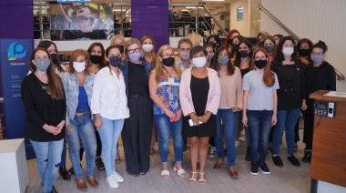 Lorenzino visitó una muestra por el Día de la Mujer Trabajadora