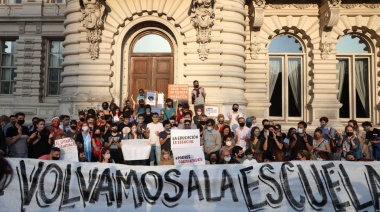 Padres Organizados pide que el uso del barbijo sea opcional en los primeros grados de primaria