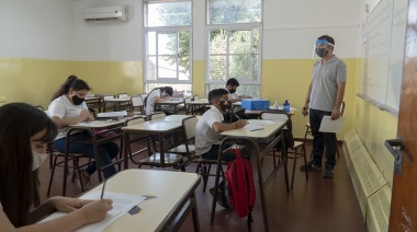 La oposición presiona a Kicillof con la presencialidad total en los colegios