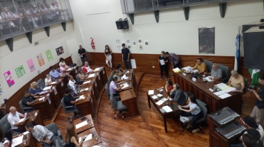 En la primera sesión del año, aprueban una licencia para Ferraresi, un acuerdo con AySA y cambios en la fiscal y tarifaria