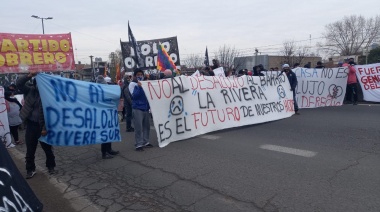 Vecinos desalojados de Budge cortaron Camino Negro y denunciaron “discriminación” de la Municipalidad