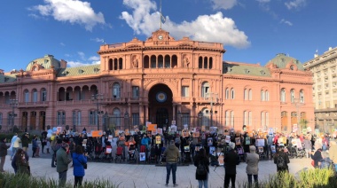 Para la Red VacunaMe, el anuncio del Gobernador “es erróneo” y pidieron que “corrija el rango etario”