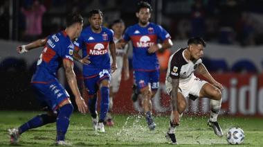 Lanús vio el arcoíris en la lluvia de Victoria