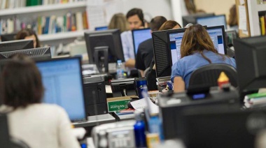 Asesora del gobierno pidió que se revea la vuelta de los estatales al trabajo presencial