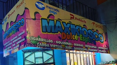 Un kiosco regala helados por el Día del Estudiante