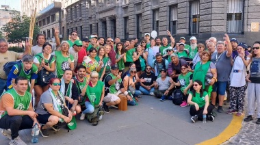 Trabajadores de ATE Lanús participaron de la masiva marcha a Plaza de Mayo