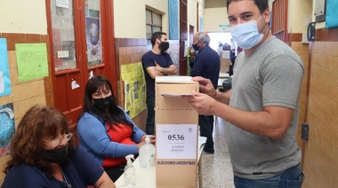 Sala votó en Gerli y pidió que no se utilicen “maniobras que empañen la jornada electoral”