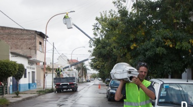 Instalarán 5.000 nuevas luminarias LED en distintos barrios lanusenses