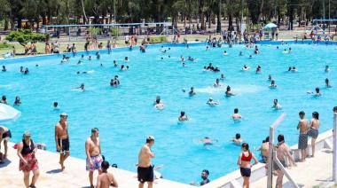 Piletas, parques y clubes para disfrutar el verano en la región