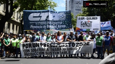Gremios y movimientos sociales presionan a Kicillof para un presupuesto “más redistributivos”