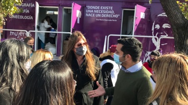 Balladares presentó el camión de atención sanitaria integral para mujeres