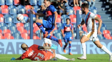 "El VAR está de más en el fútbol, hace perder las picardías y la esencia de potrero"