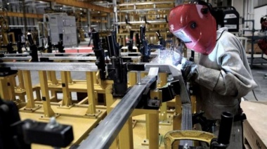 La actividad industrial creció 8,7% en febrero y la construcción 8,6%