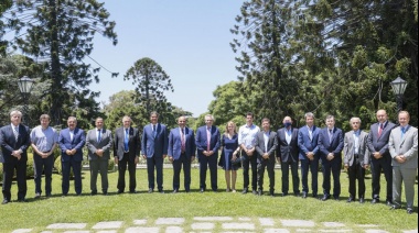 Gobernadores reclaman “más federalismo y unidad nacional”