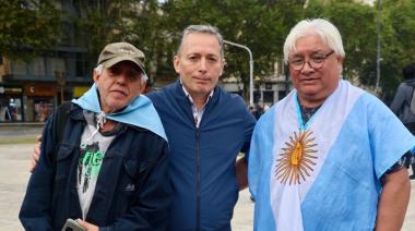 Estamos hartos de internas, es tiempo de hablar de los problemas de la gente