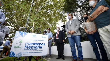 Cascallares encabezó un acto por el Día de la Memoria y plantó un árbol en conmemoración a los desaparecidos en la última dictadura