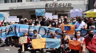 Lesci encabezó una protesta frente a Edesur por los reiterados cortes en Lomas