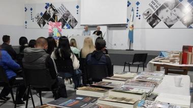 Se realizó la primera edición de la Feria del Libro Peronista en Lomas