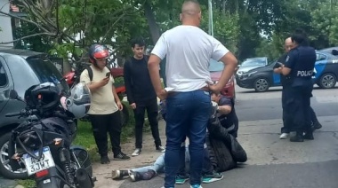 Un herido por el choque entre un auto y una moto en Lomas