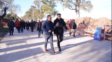 Gray y Katopodis supervisaron el avance de la obra de pavimentación de la avenida Huergo