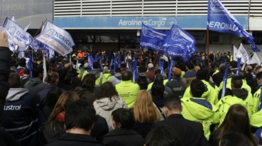 Gremios aeronáuticos piden que se declare la emergencia en el sector