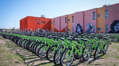 La oposición presentó un pedido de informe por la entrega de bicicletas y zapatillas