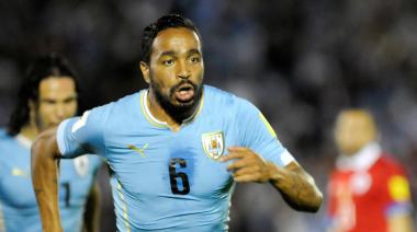 Álvaro Pereira: “Argentina puede llegar lejos en el Mundial”